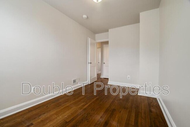 Building Photo - 3713 Elmora Ave