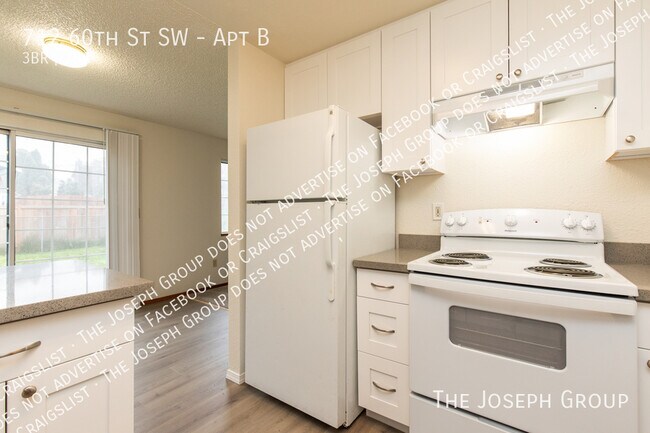 Building Photo - 712 60th St SW