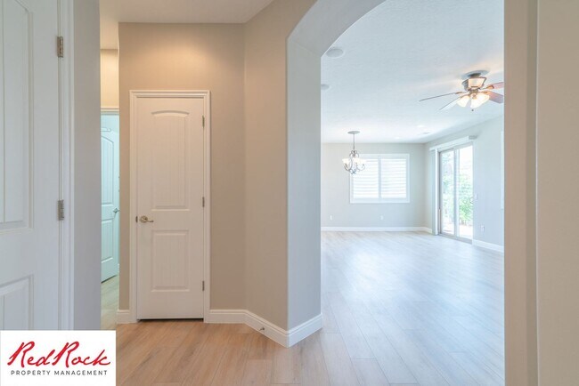 Building Photo - 3 Bedroom Coral Canyon Home on Corner Lot