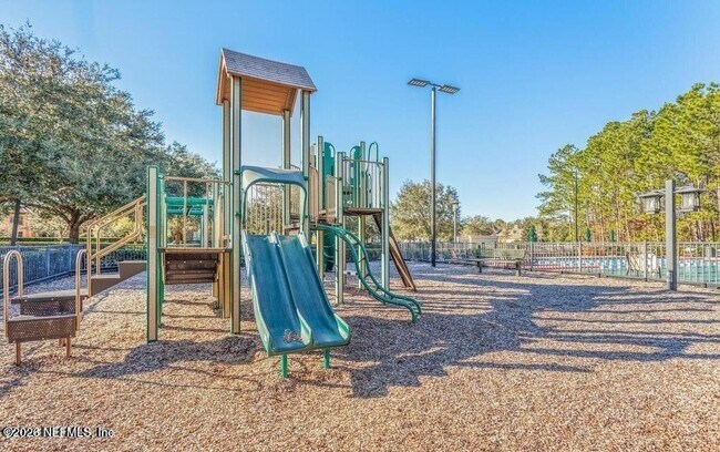 Building Photo - 3817 Paddington Pl