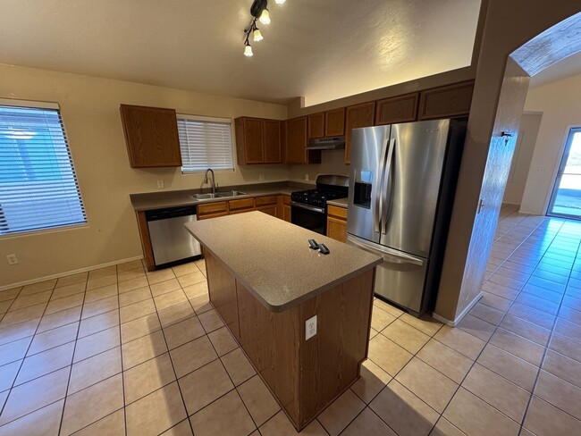 Building Photo - 4BR/2BA/2GA, 1889 sq.ft. rental in Sierra Vista, AZ