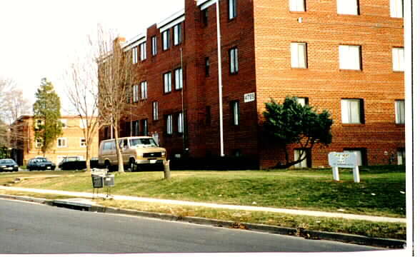 Building Photo - Vesta Three