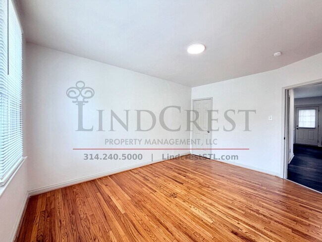 Building Photo - 4840 Gardenville Ave