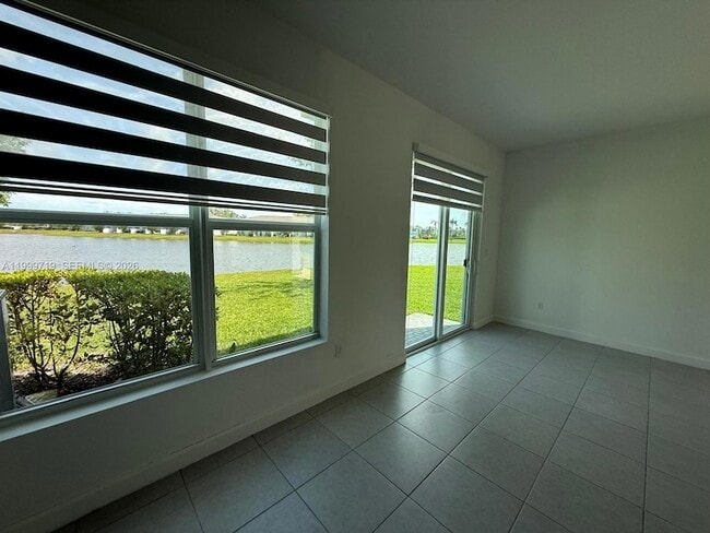 Building Photo - 6931 Harbours Edge Ave