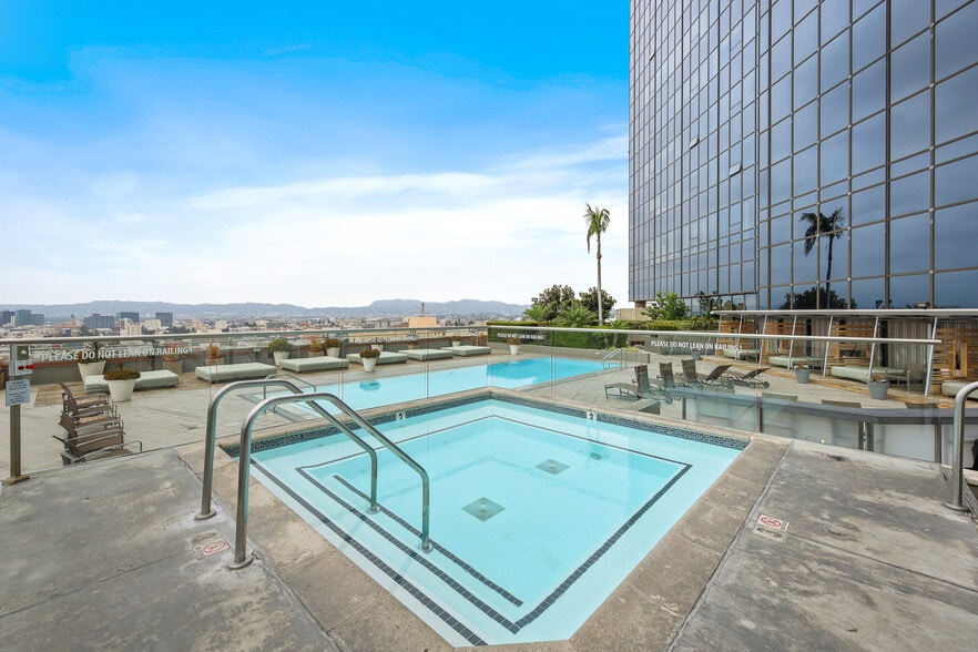 Building Photo - 1100 Wilshire Blvd
