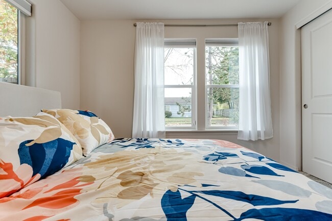 Building Photo - 1526 McKinley St