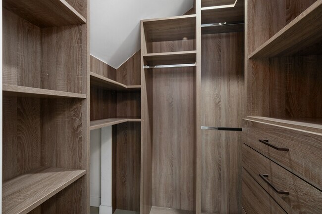 Building Photo - 24 Westwind St