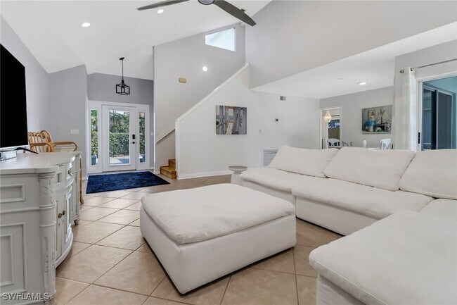 Building Photo - 1145 Jardin Dr