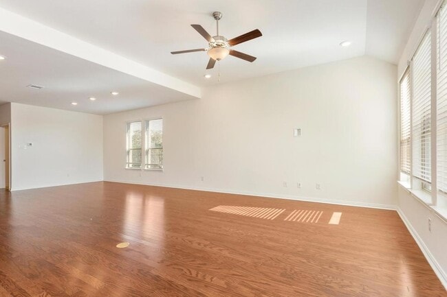 Building Photo - 1001 Ridge Runner Dr