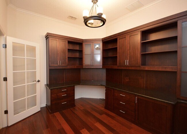 Building Photo - 610 Victoria Hills Dr