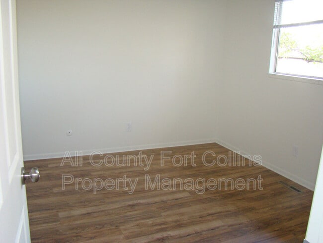 Building Photo - 1108 Baker St