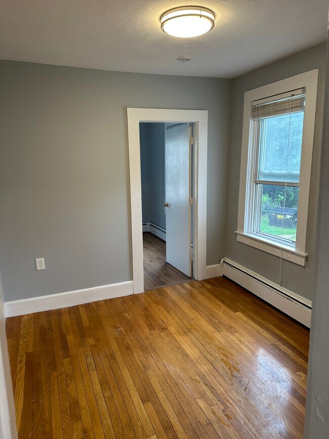 Building Photo - 4 Mayhew St