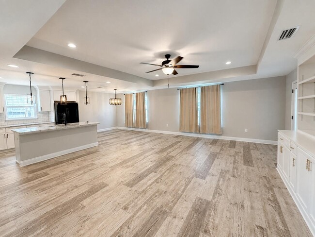 Building Photo - 491 Marker Cove