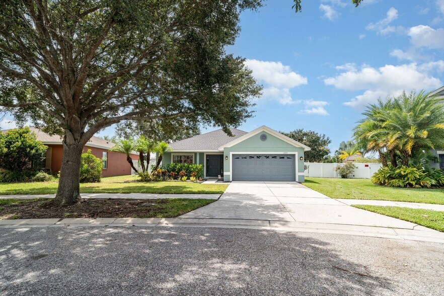Primary Photo - 10833 Standing Stone Dr