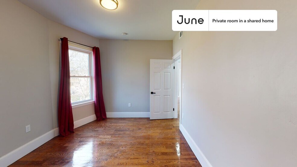 Building Photo - Room in Shared 4 bed/2 bath home