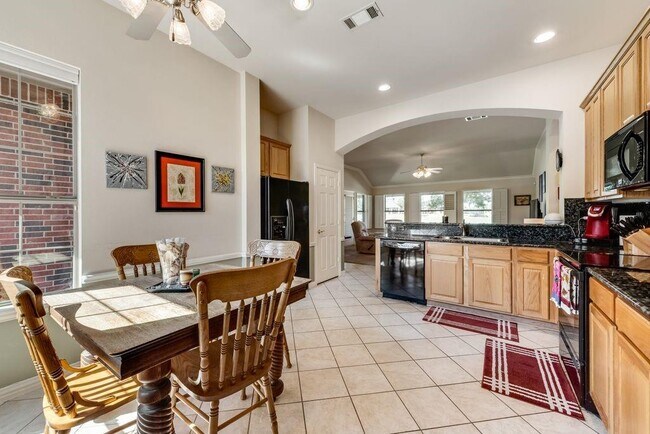 Building Photo - 9308 Orangewood Trail