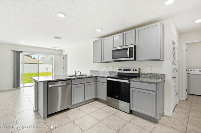 Building Photo - 13322 Golden Lime Ave