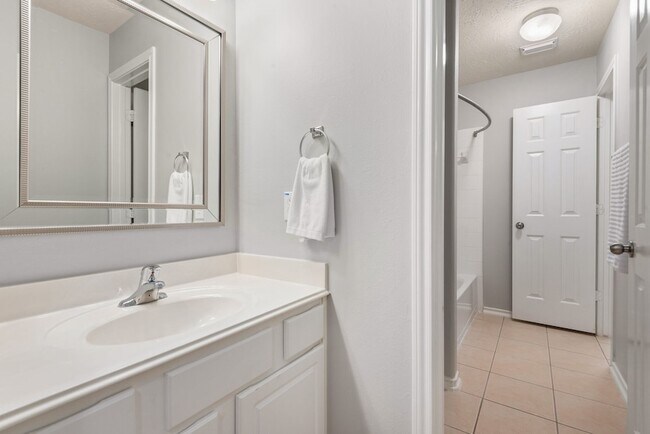 Building Photo - 26873 Armor Oaks Dr