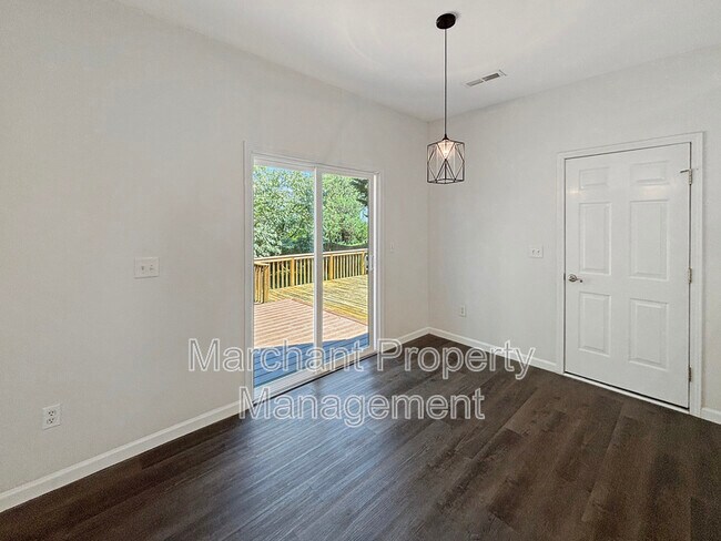 Building Photo - 110 Golden Crest Ct