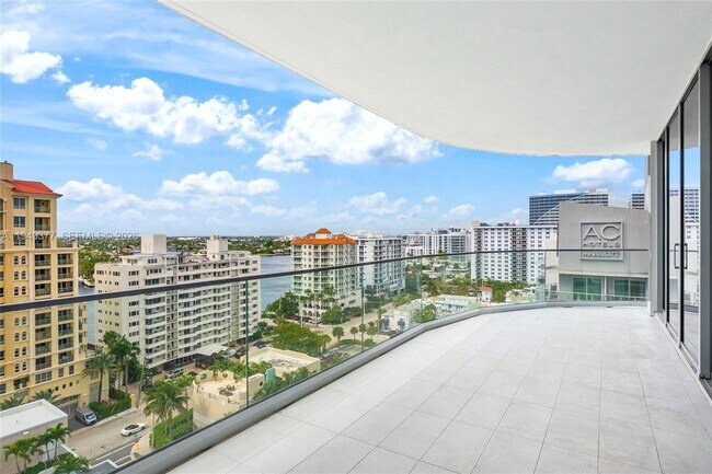 Building Photo - 151 N Seabreeze Blvd