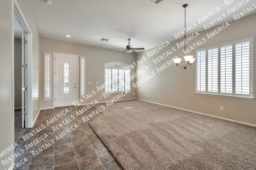 Building Photo - 43958 W Bailey Dr