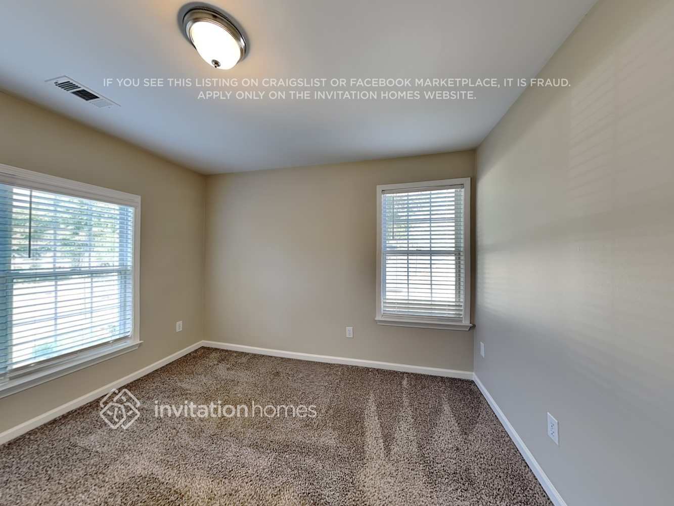 Building Photo - 2696 Summerbrooke Dr