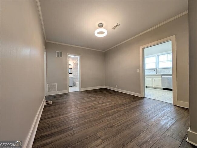 Building Photo - 1716 Thompson Ave