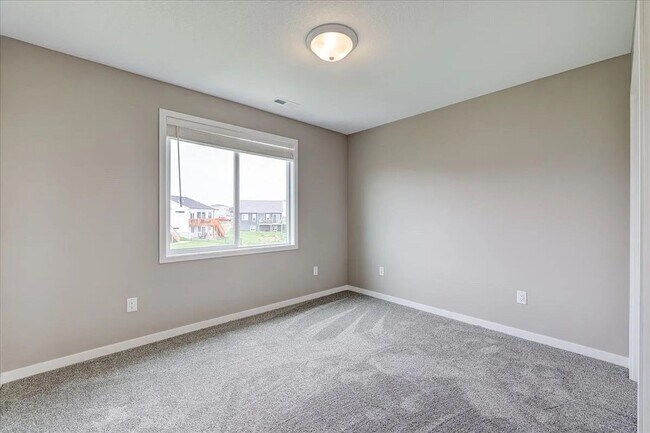 Building Photo - 1817 20th Ave SE