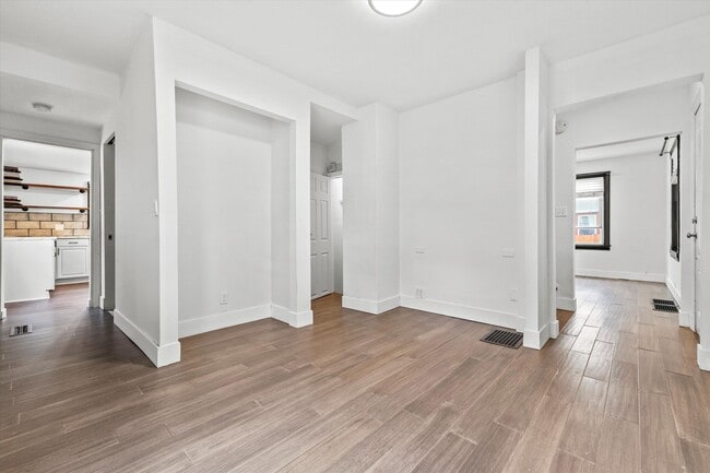Building Photo - 16 Chautauqua Ave