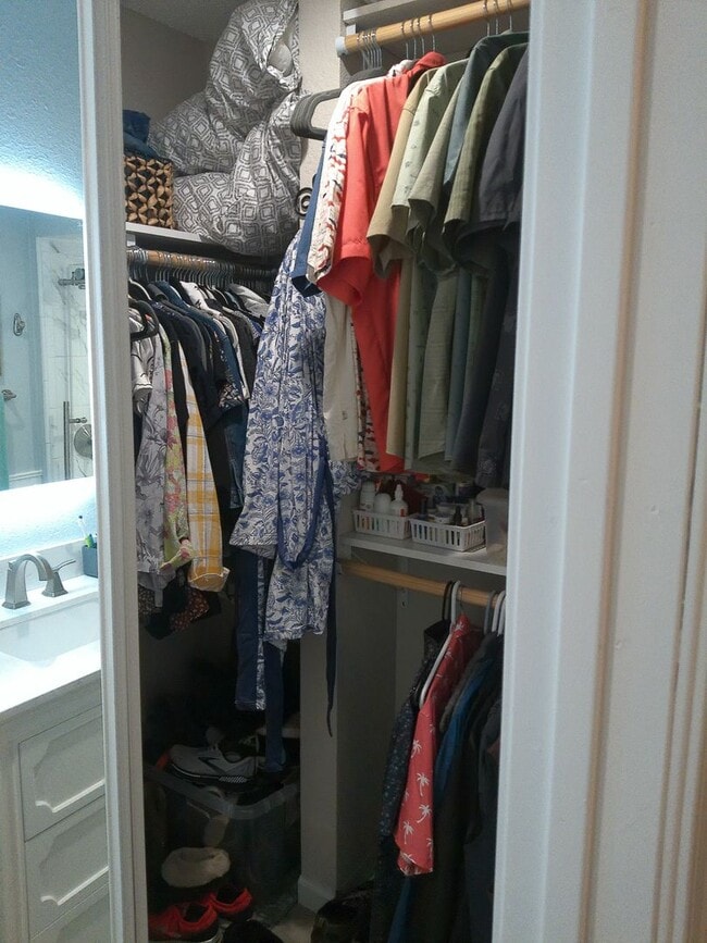 Building Photo - Beautiful updated condo in Los Lagos Upstairs unit. Available March 15 to Dec 31st 2026