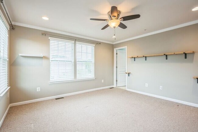 Building Photo - 43538 Marguerite Way