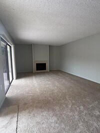 Building Photo - 1119 11th Ct