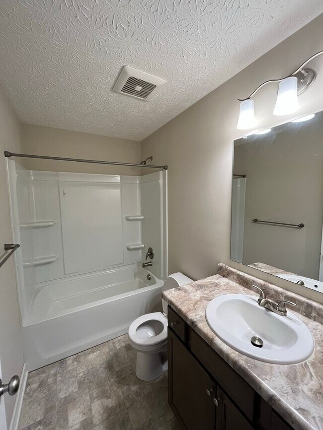 Building Photo - Charming Rural Retreat in Richwood- Fiber Internet Included!