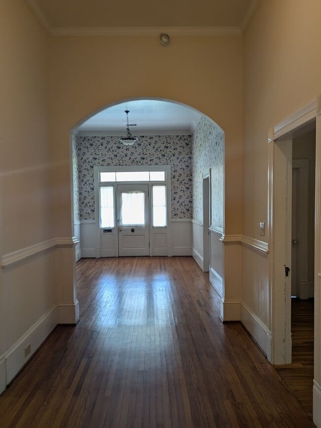 Building Photo - Beautiful home in the heart of Valdosta