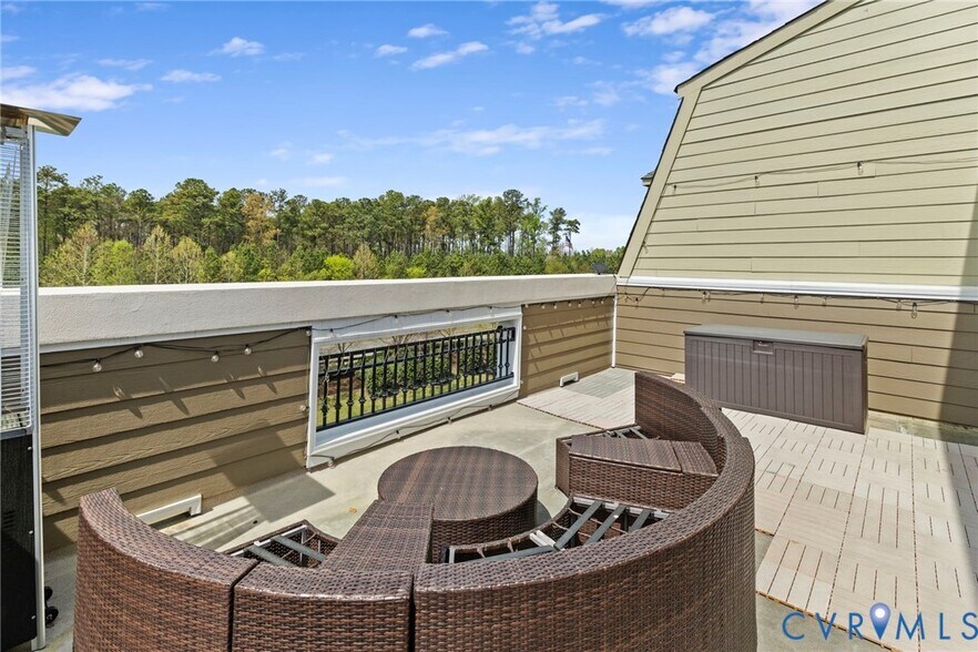 Building Photo - 3920 Village Commons Walk