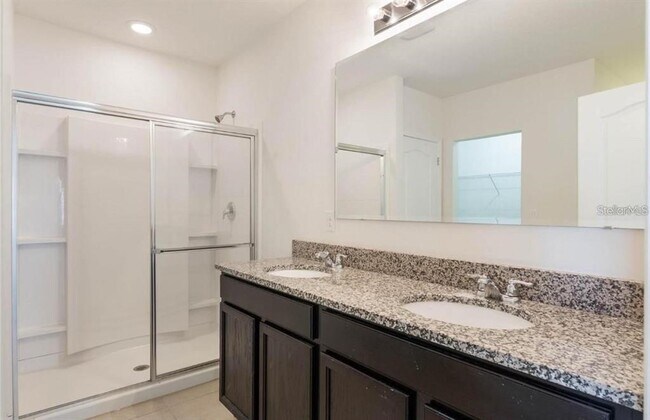 Building Photo - 3059 Sangria St