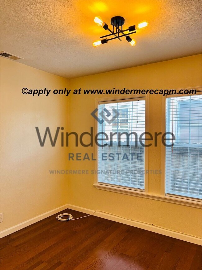Building Photo - Beautifully Remodeled 2 Bedroom, 2 Bath Duplex on Freeport Blvd w/ garage for storage!- Now avail...