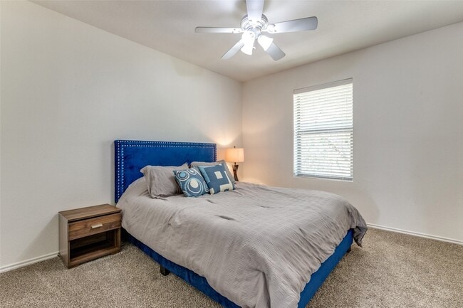 Building Photo - 1136 Landon Ln