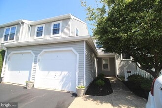 Building Photo - 681 Rose Hollow Dr