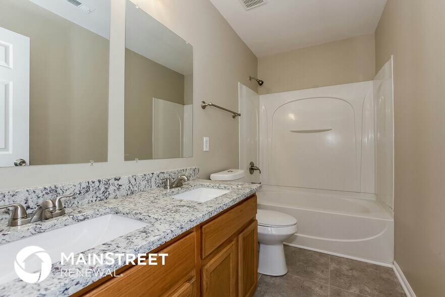 Building Photo - 5307 Peachwood Dr