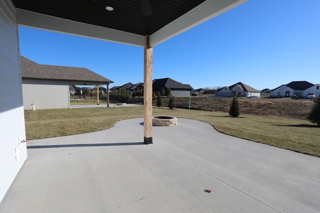 Building Photo - 4400 Kingston Heath Dr