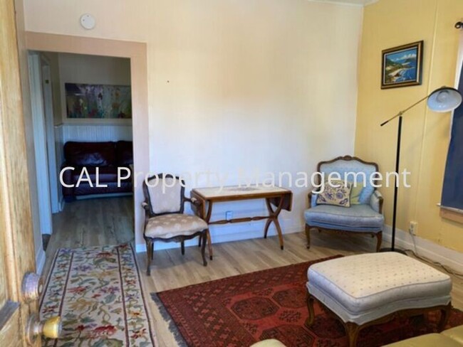 Building Photo - Incredible 2-bedroom 1-bathroom apartment ...