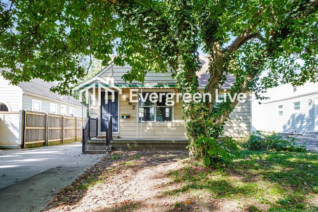 Building Photo - 567 S Weyant Ave