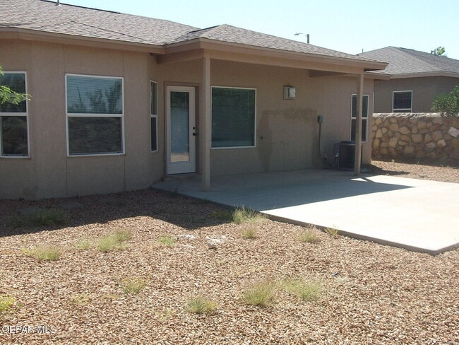 Building Photo - 5823 Manchester Dr