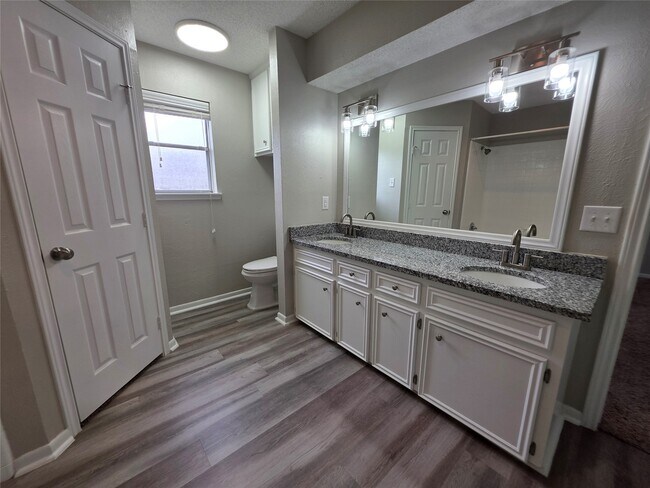 Building Photo - 6607 Rockfield Dr