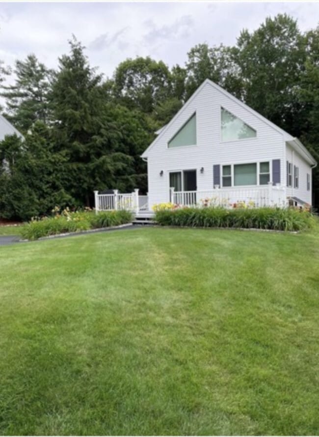 Building Photo - 57 Meetinghouse Rd