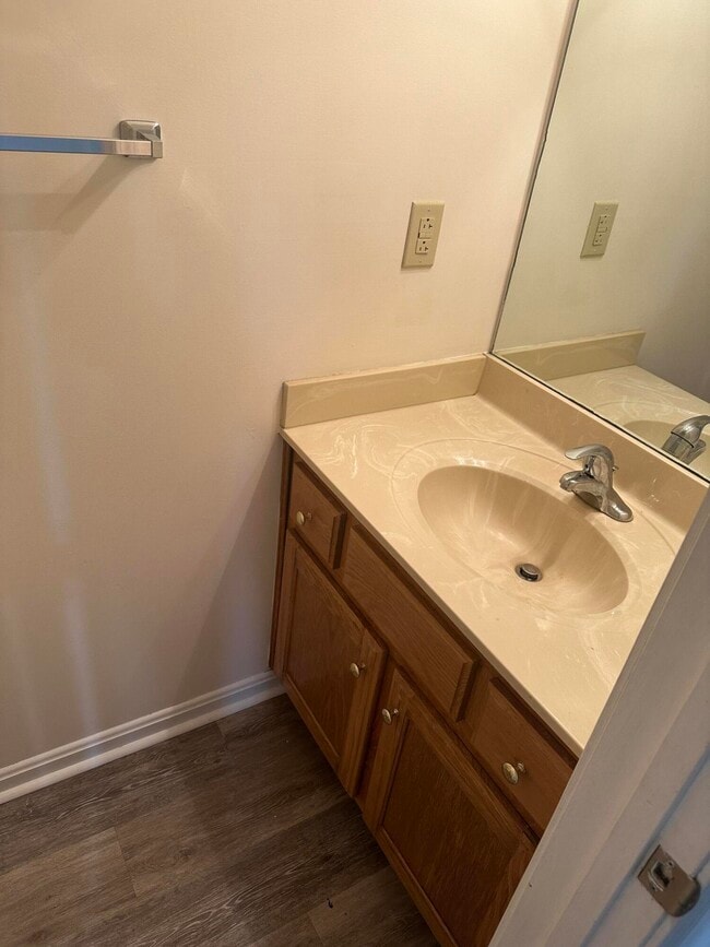 Building Photo - 1017 Smither Dr