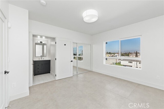 Building Photo - 6025 Craner Ave
