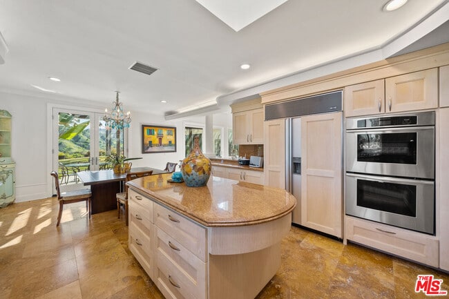 Building Photo - 23318 Park Colombo