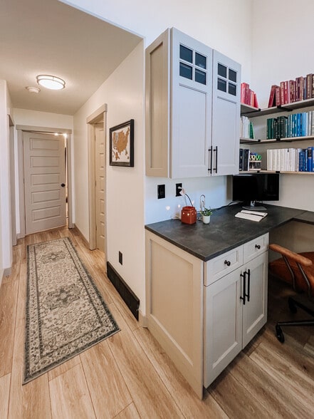 Office/bedroom hallway - 3784 W Periwinkle Dr